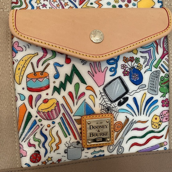 Dooney & Bourke Sketch Go 2 Tote - Picture 2 of 14